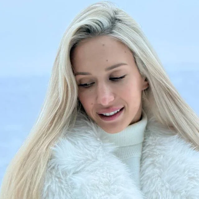 VikkiLustfull