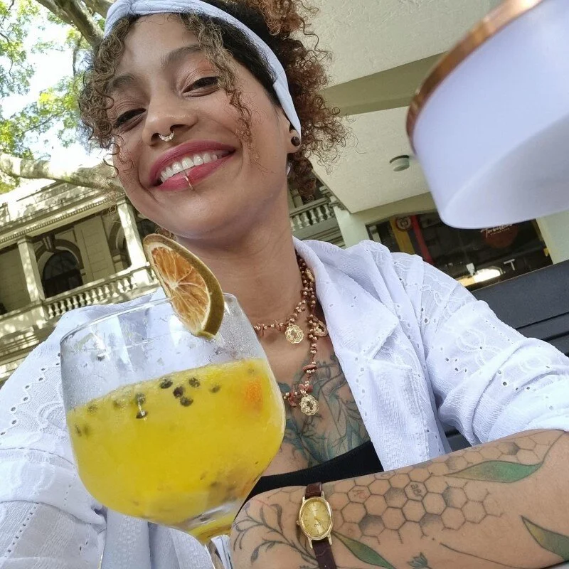 daiana_curly