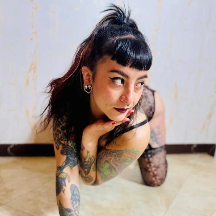Naughty_Kittenm