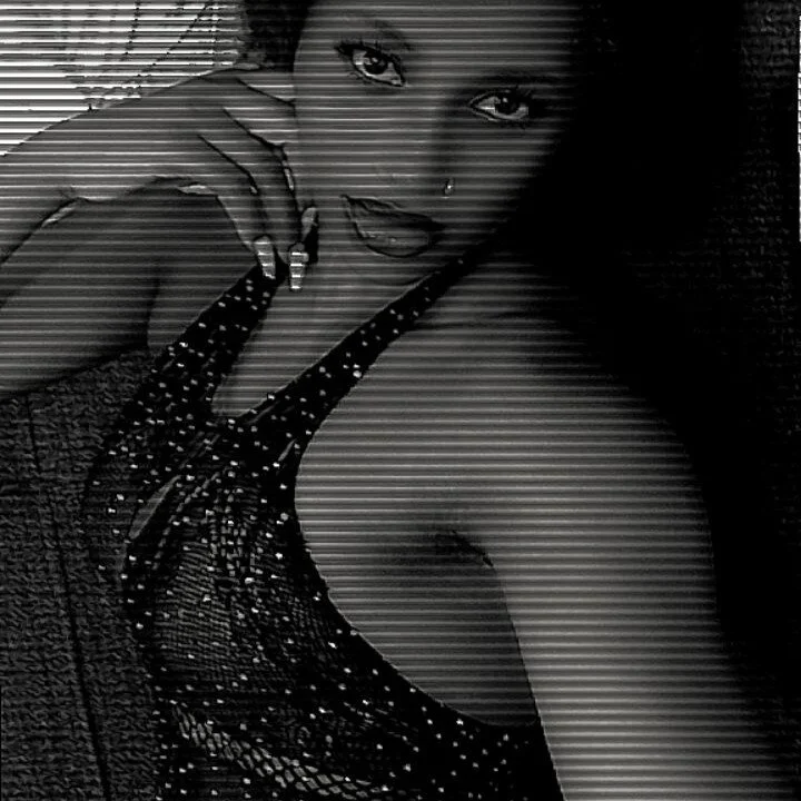 Cute_shy_Linda