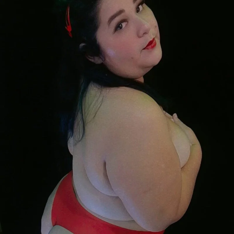 Zoe_bbw21