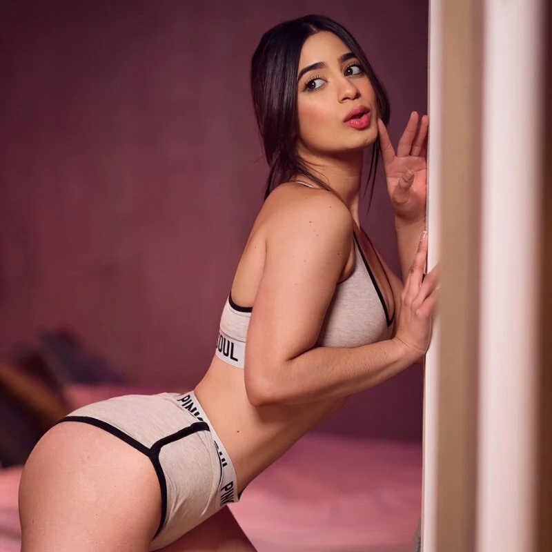 Samantha_e2