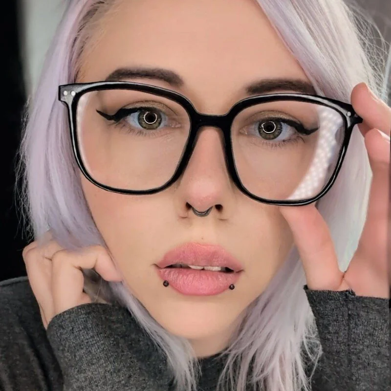 sarah_sky_official