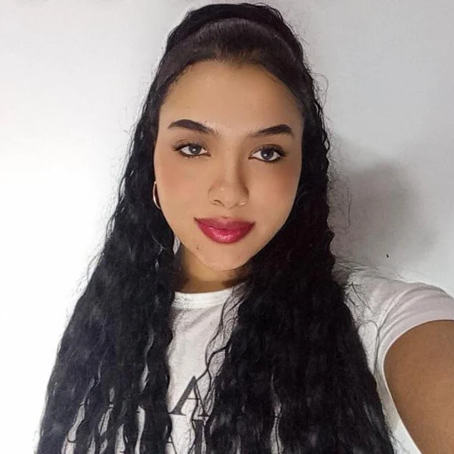 Angela_saenx2