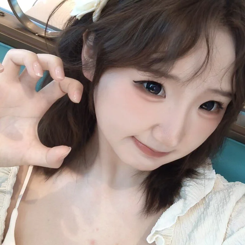 momo-5952