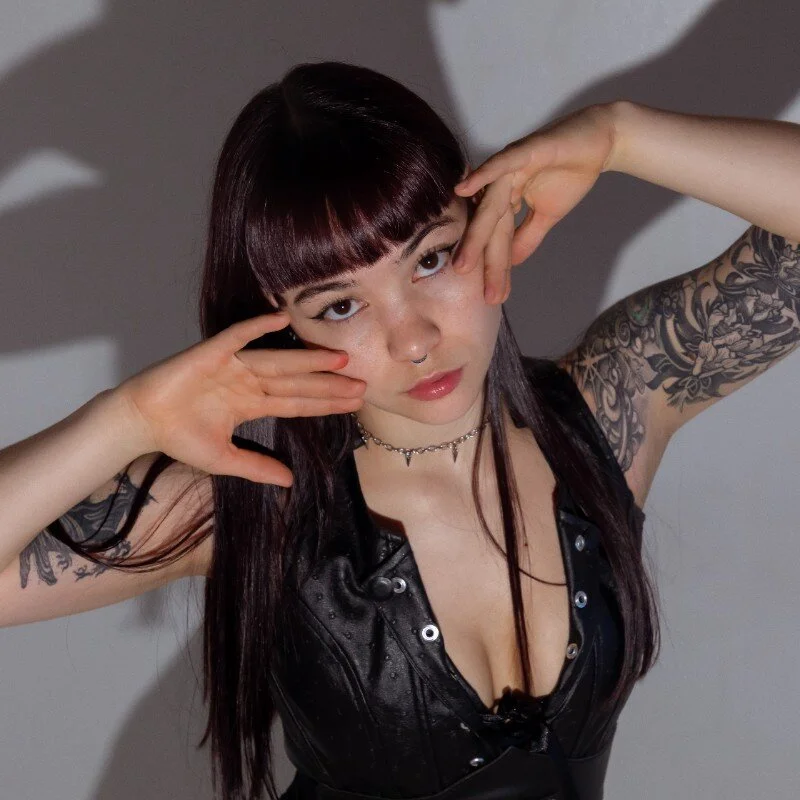 Lia_Sweett_
