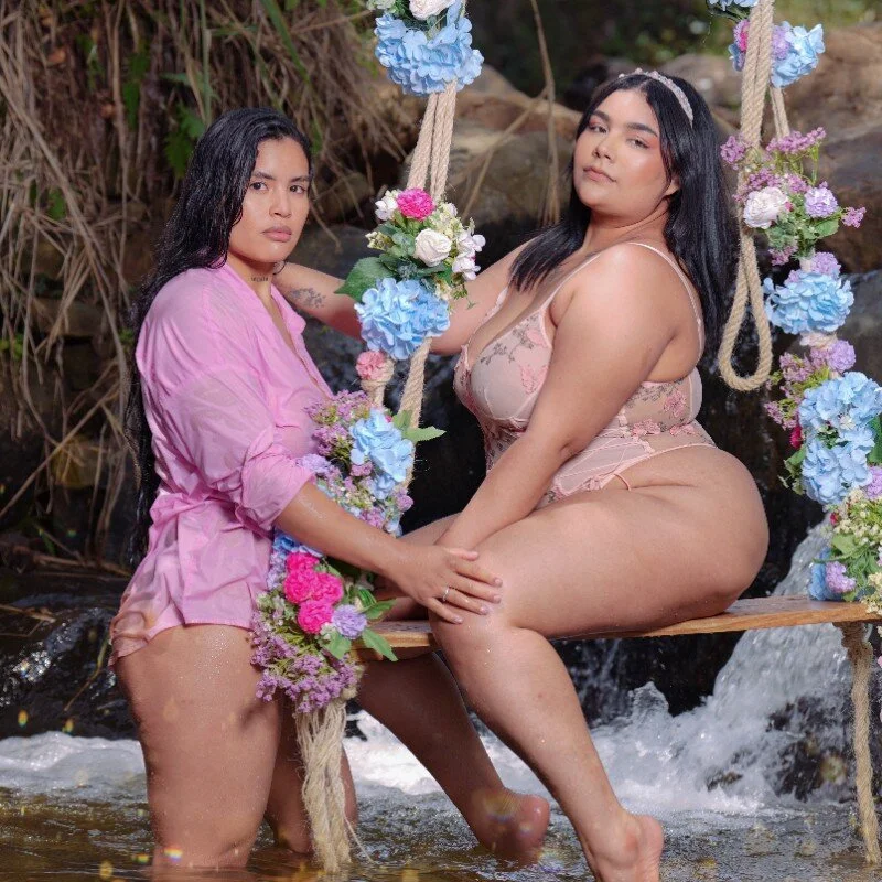 Mia_and_lexy