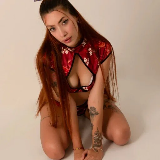 LolaGray__
