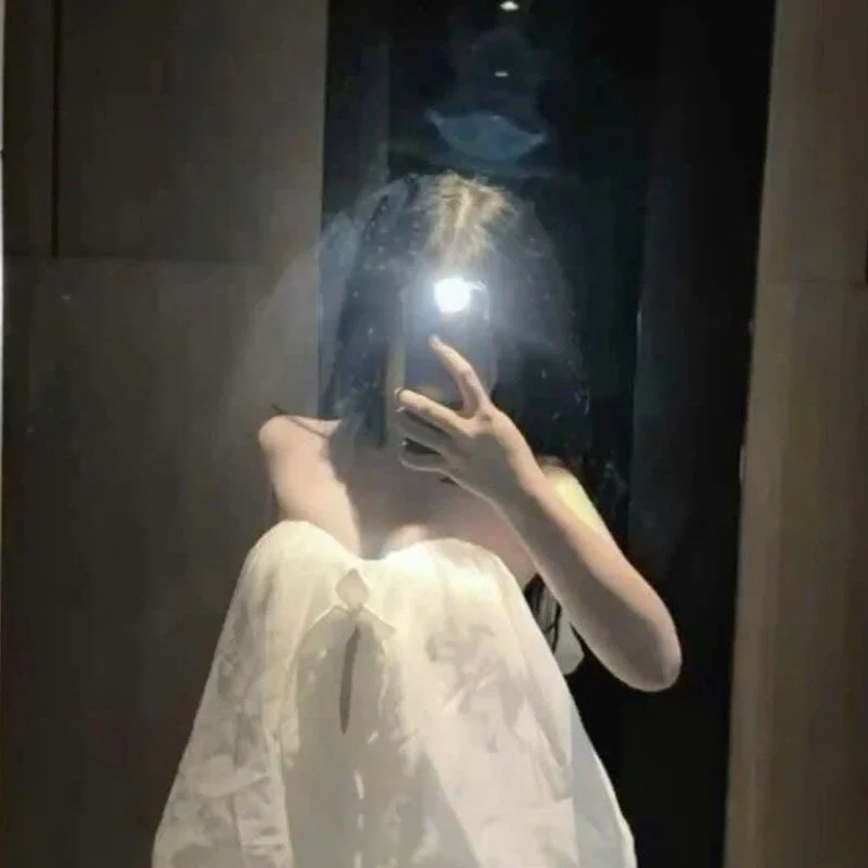 Rose_Thorny2k