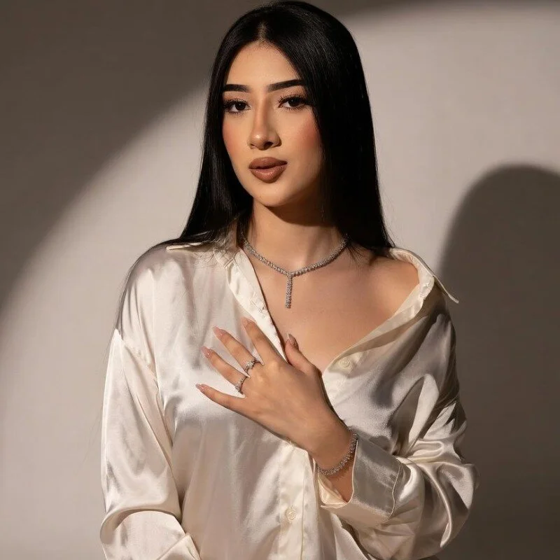 Megan_lux_
