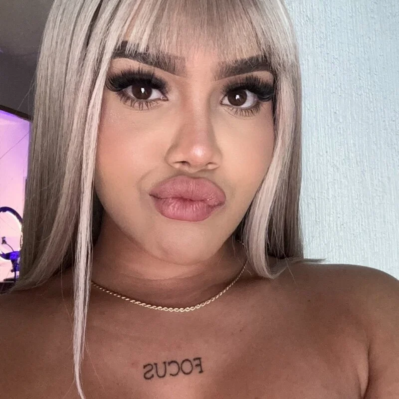 Tyra_malkovaa