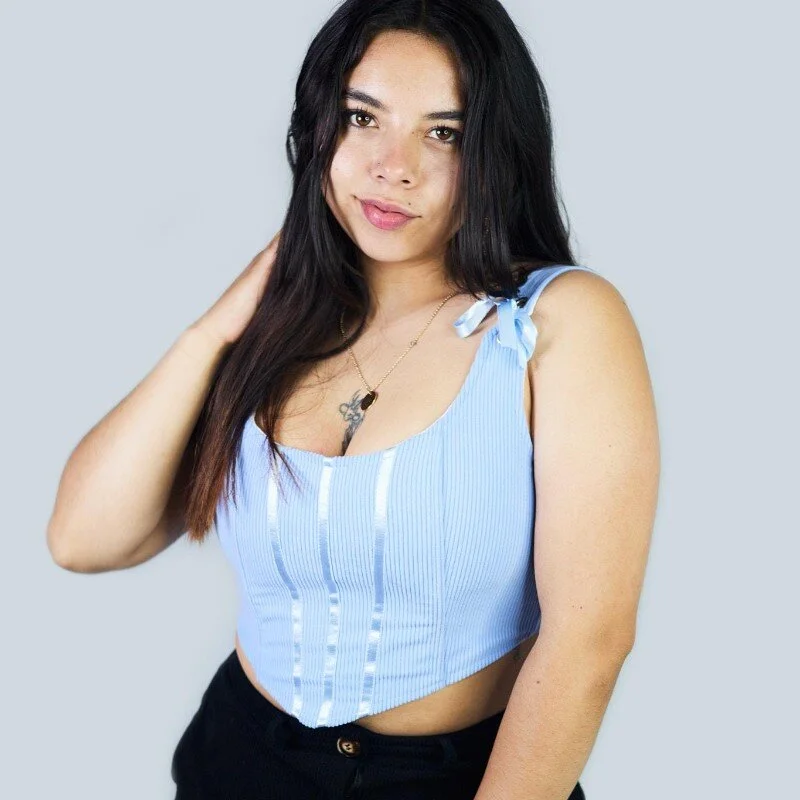 Karla_tay1