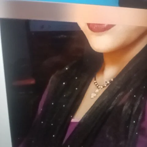 RiyaHottie1