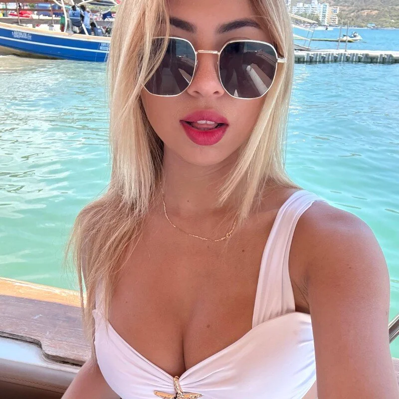 mia_nicols