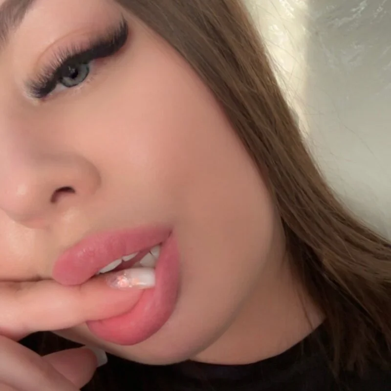 Sara_Hug