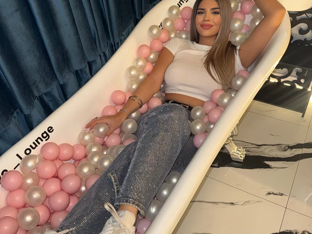 Bella_Posh