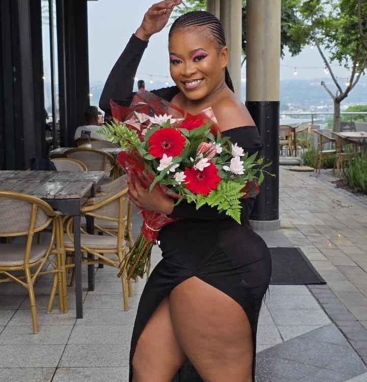 ThickTemptress18