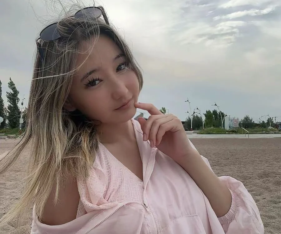 CloudyClamber