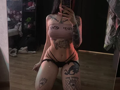 Molly__Moon