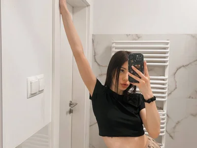 Selena_Glow