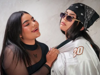 Mia_and_lexy