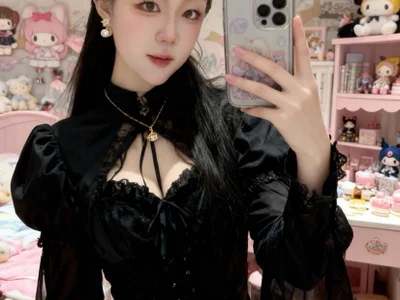 Monica-666888-