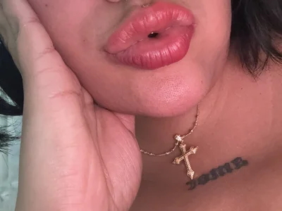 Nailealipsglossy