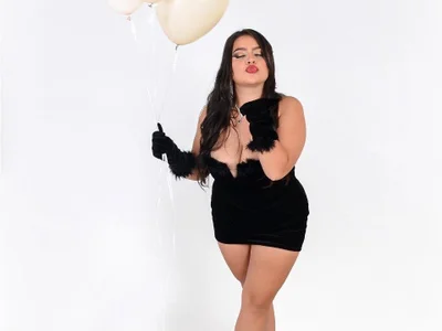 Kiara_tits