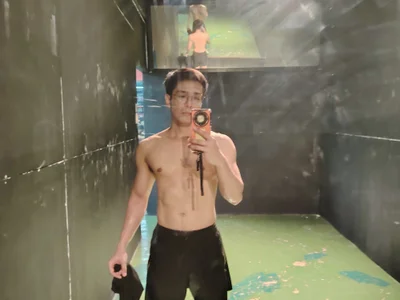Asian_Findom