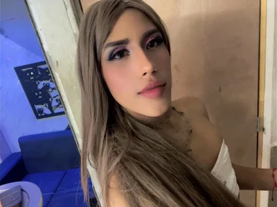 GirlsRoyalsTwink
